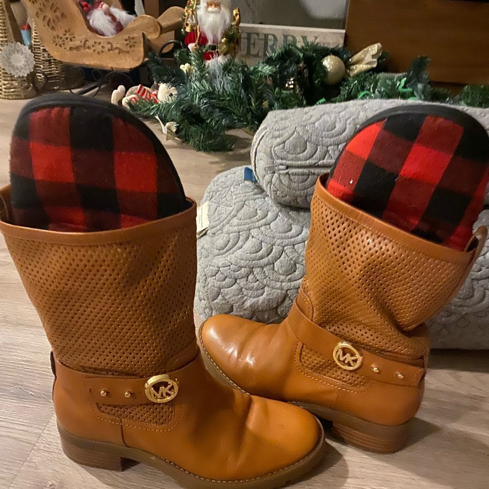 Michael Kors Brown Leather Boots with Plaid Lining***SOLD
